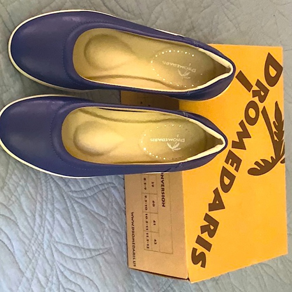 Brand new Dromedaris wedge 37=7